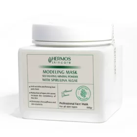 face-mask-modeling-sprirulina-algae.webp